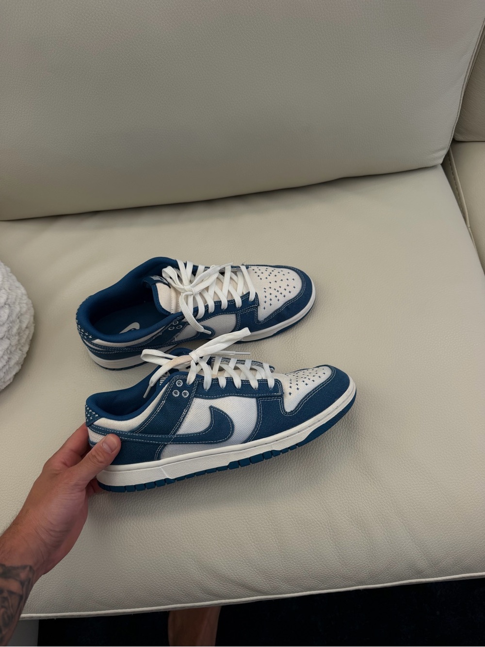 Nike Men's Navy and White Low-Top Sneakers